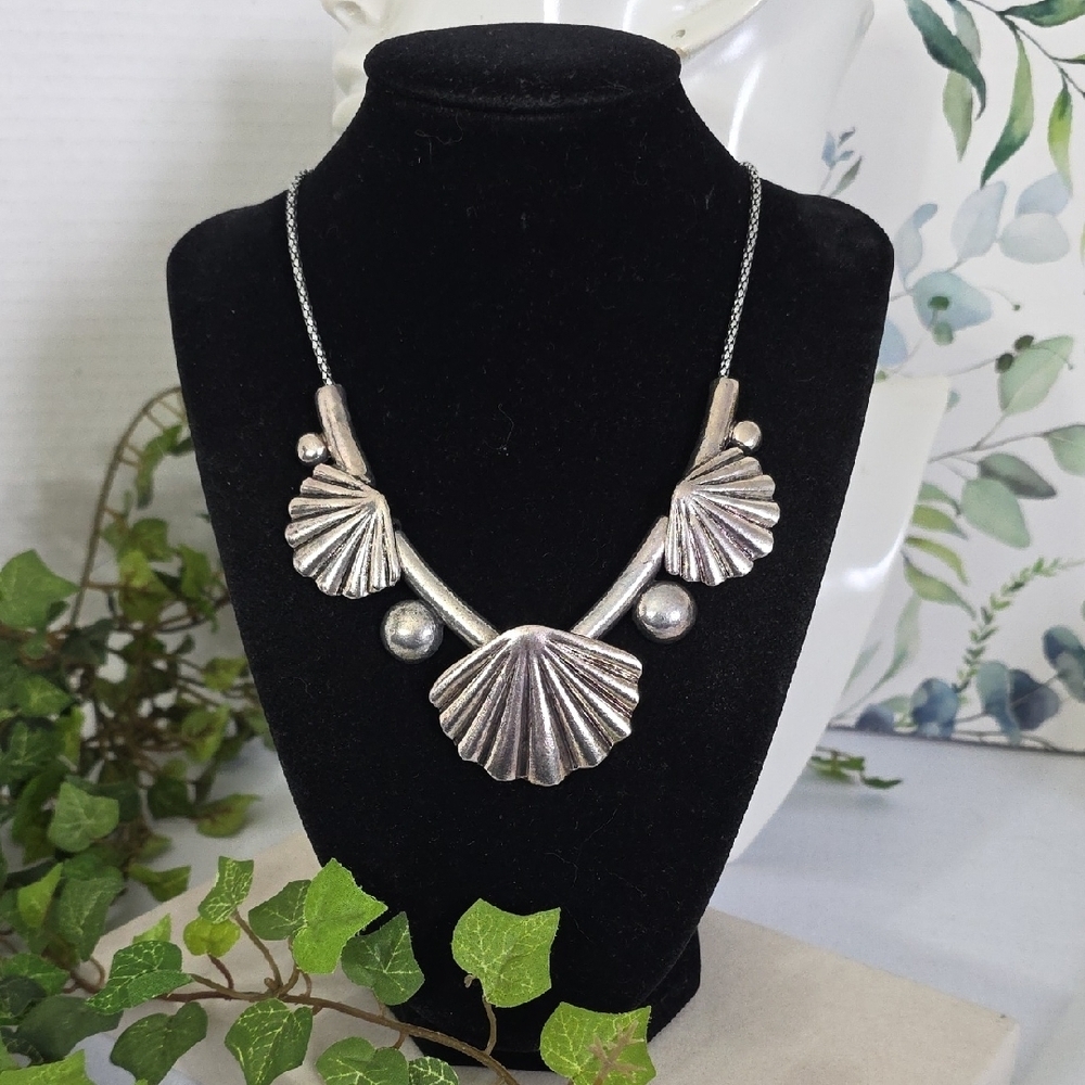 Vintage Silver Modernist Chain Necklace with Slide Scalloped Pendants